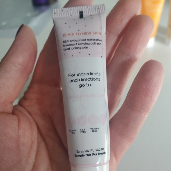 Daily Facial Care Products: Cleansers and Masks - Picture 6 of 9